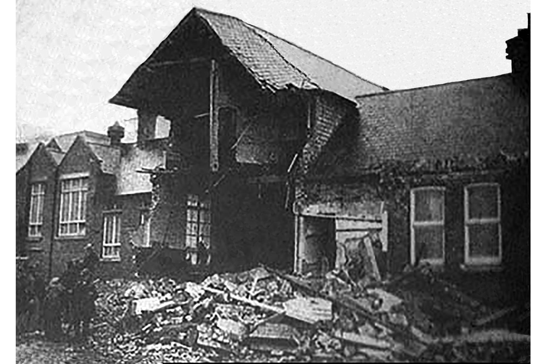 Newspaper image of the bombed school building, Afred Street in 1940
