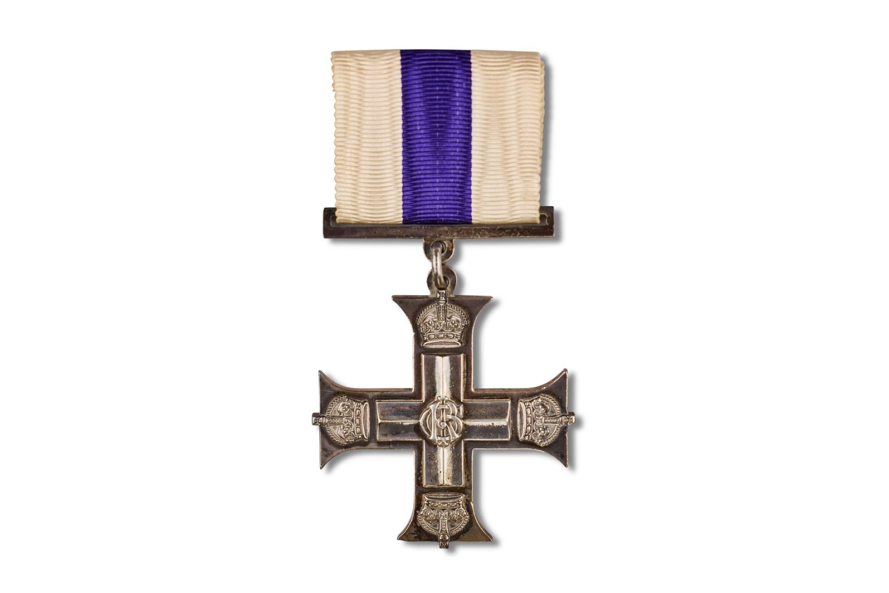 First World War Military Cross (with ribbon and bar)