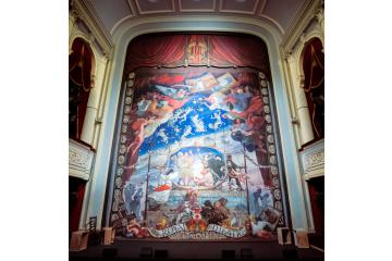 Safety curtain at Royal Theatre, Northampton