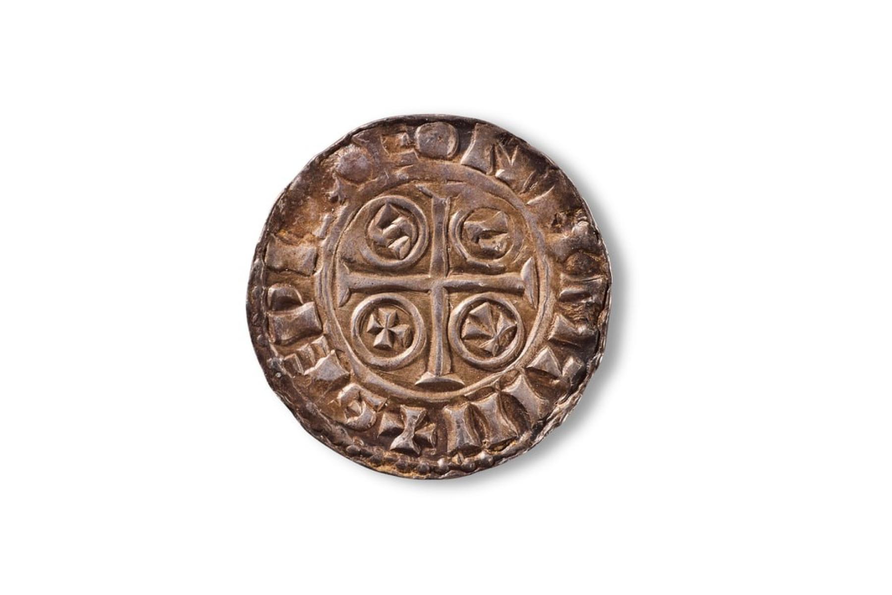 Reverse (tails) of Norman silver penny minted in Northampton