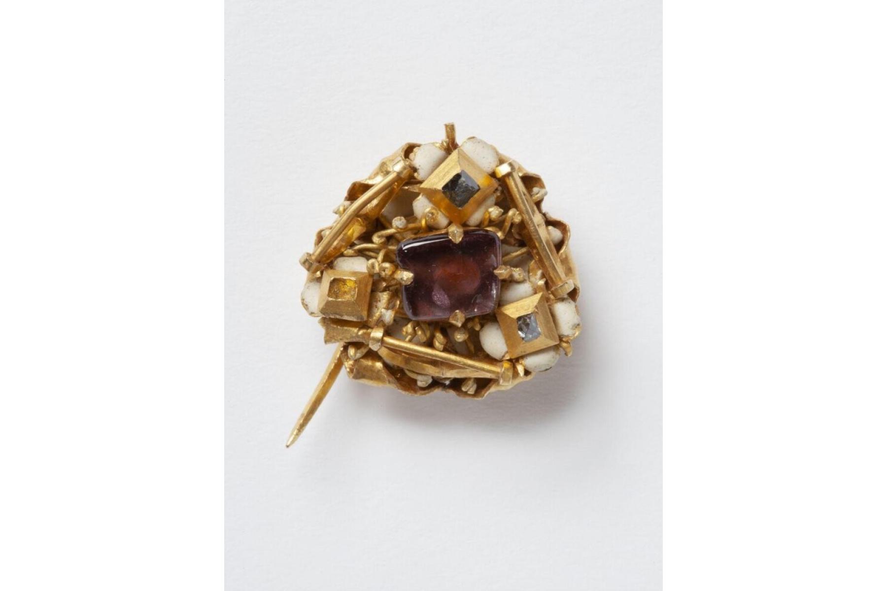 Gold and precious stone jewelled brooch or hat pin dating to mid-15th century