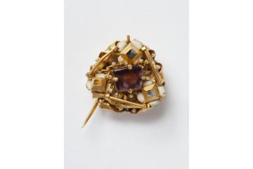 Gold and precious stone jewelled brooch or hat pin dating to mid-15th century