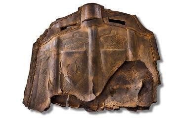 Leather drinking flask or costrel